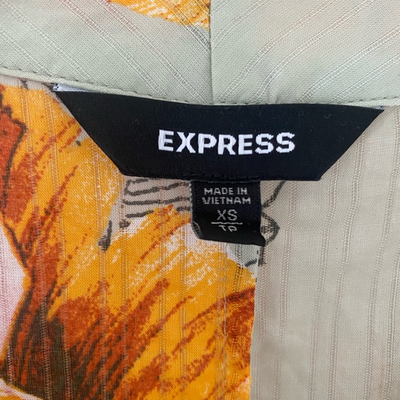 Hawaiian summer top - Picture 3 of 3